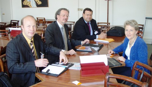 Je re&ccedil;ois la soci&eacute;t&eacute; Wiseo &agrave; l'Assembl&eacute;e