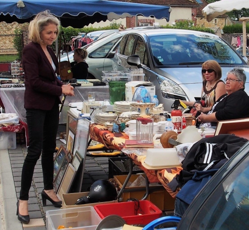 Chine à la brocante de Brunelles.